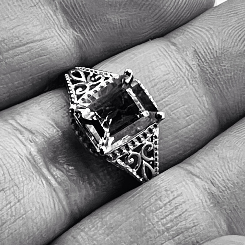 Stunning 3 Carat Emerald Cut Amethyst Ring in Platinum Over Sterling Silver - Picture 14 of 15